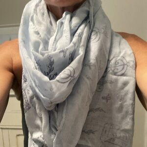 Paris scarf in pale blue